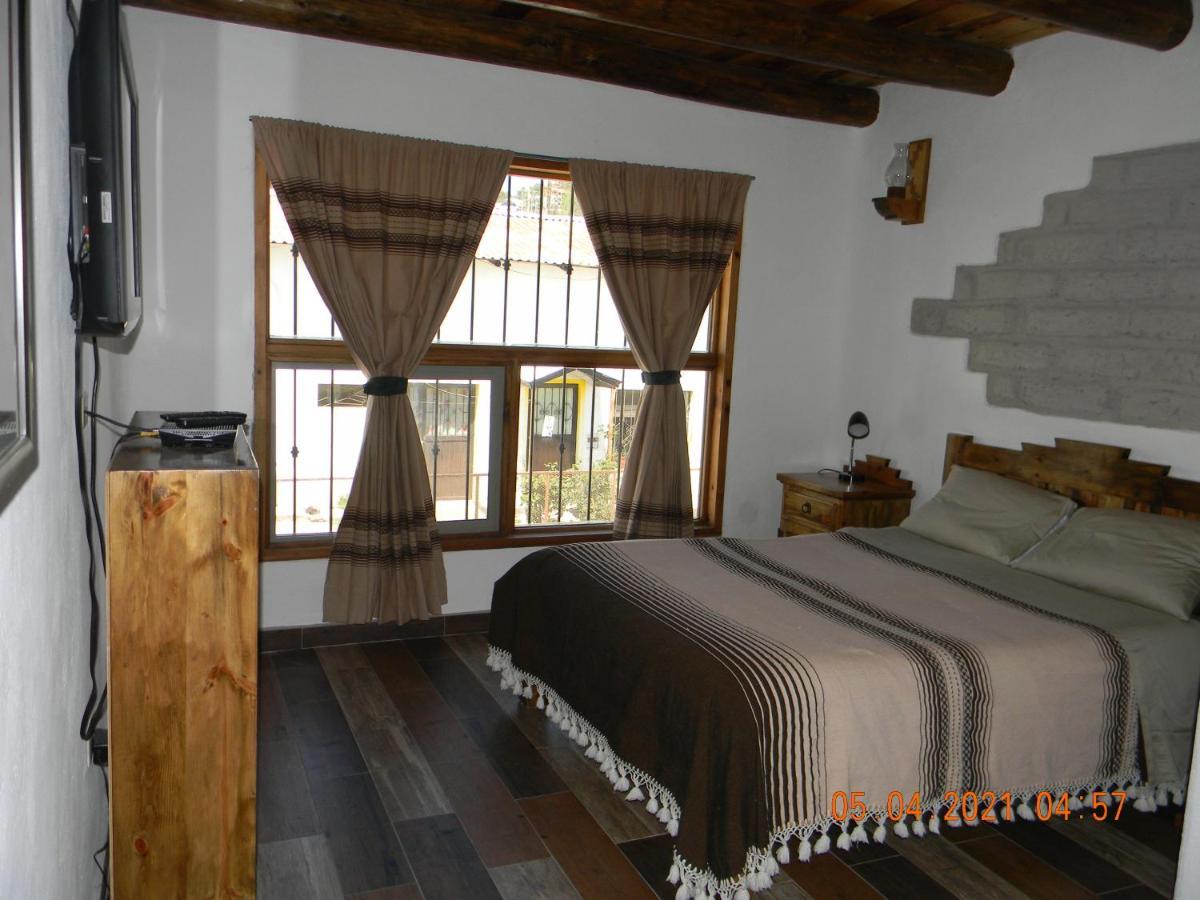 La Troje De Adobe Villa Креел Екстериор снимка